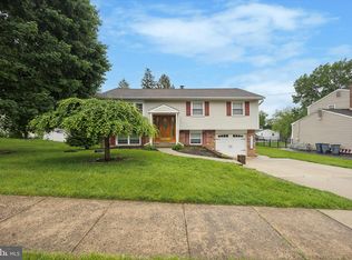 2255 Hillside Ln, Aston, PA 19014