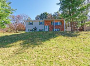 1 Johnny Cir, East Greenbush, NY 12061
