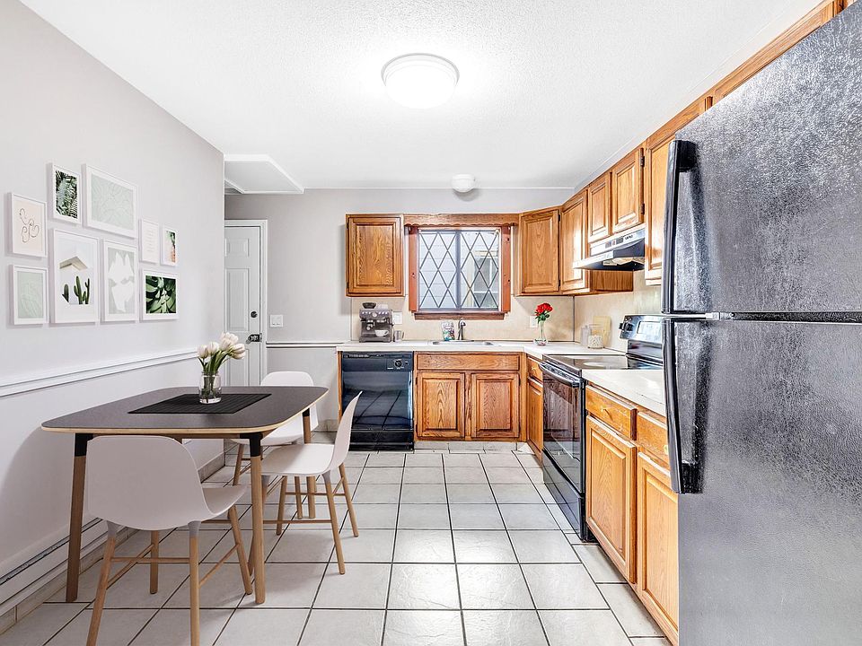 1st image of 206 Wolcott St APT 3