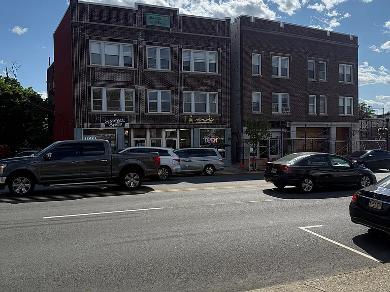 254 Bloomfield Ave #4 — Photo 1
