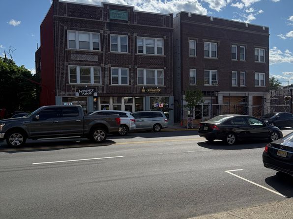 254 Bloomfield Ave #4