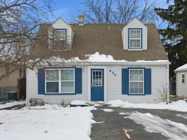 426 Alpine Dr, Round Lake, IL 60073