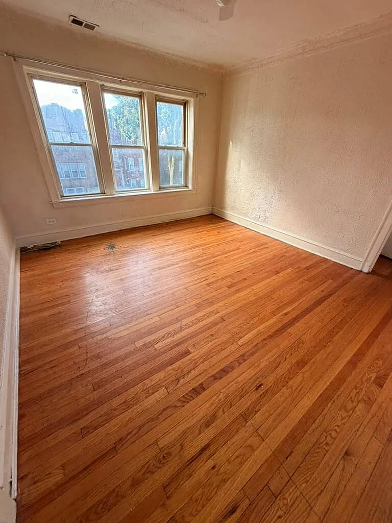 5250 W Crystal St — Photo 2