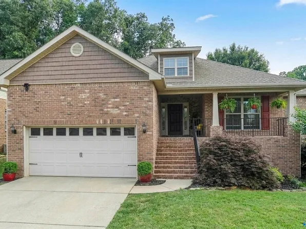 6805 Wintercrest Way, Owens Cross Roads, AL 35763