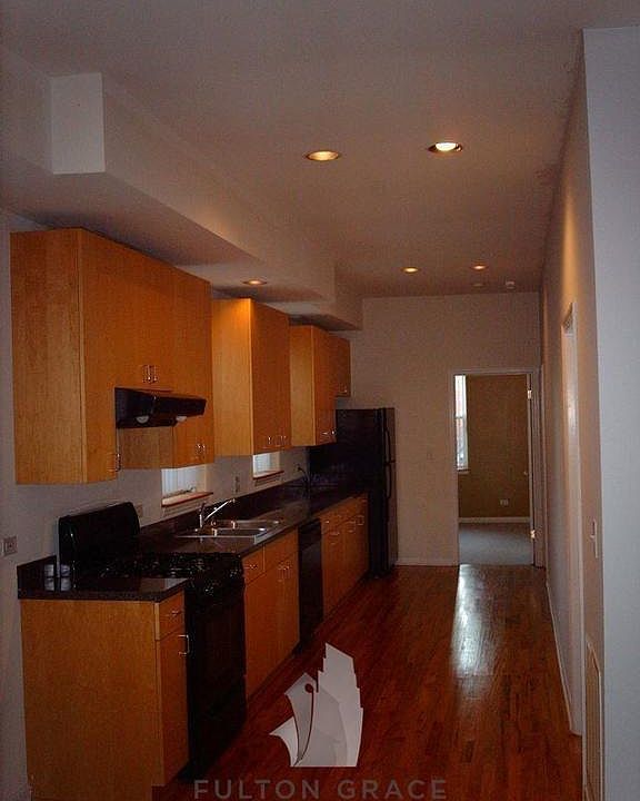1st image of 1255 N Greenview Ave #2