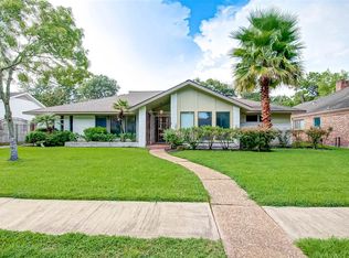 5818 Picasso Pl, Houston, TX 77096