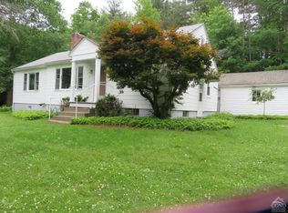 16 Rau Rd, Medusa, NY 12120