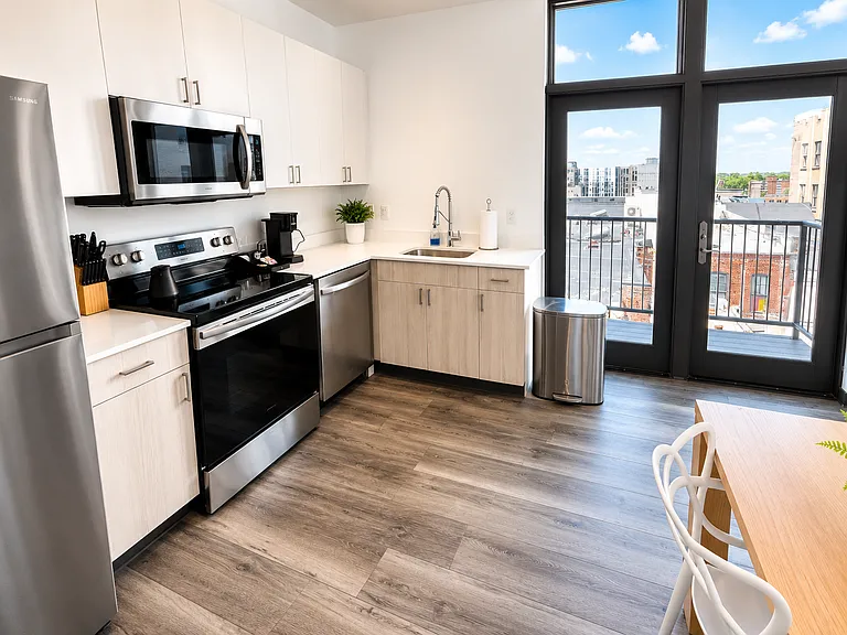 Exhibit A2 Apartments — Photo 33