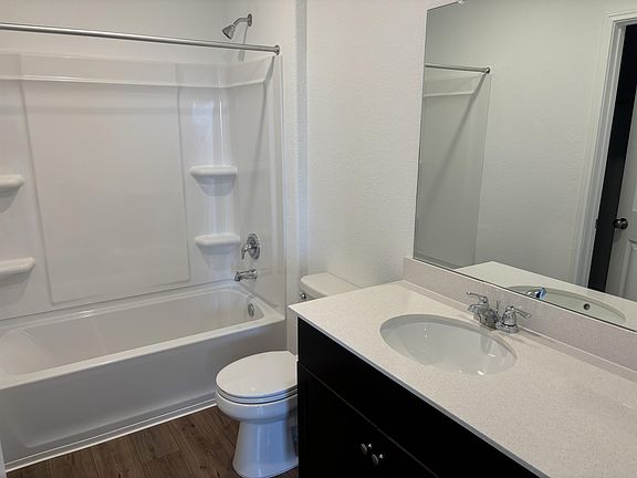 5th image of 1109 Catfish Ln