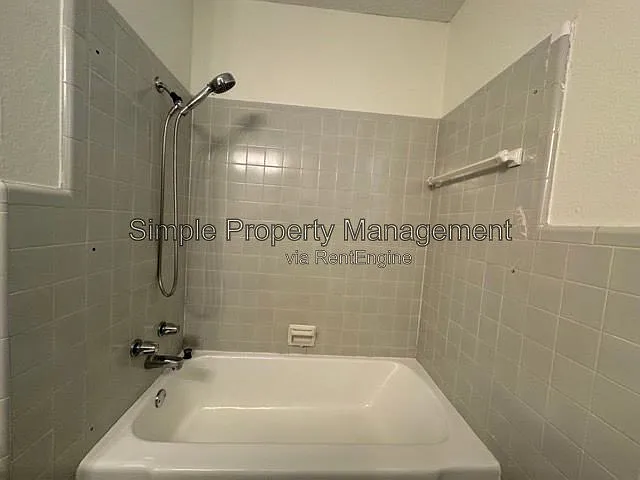 816 Willow Ln — Photo 12