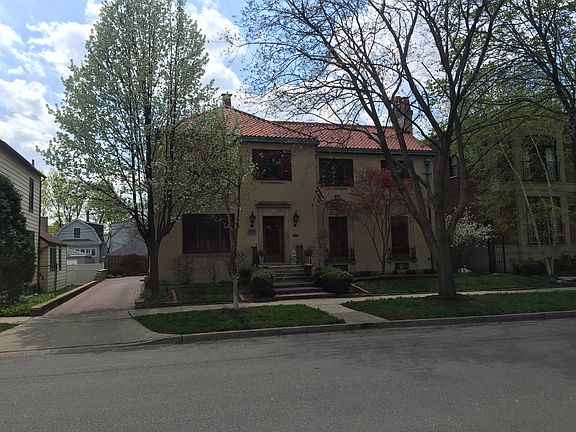 2nd image of 1705 W Rosehill Dr