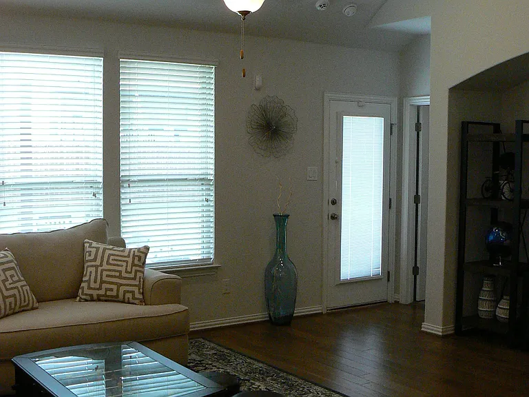 5900 Bucine Cv — Photo 7