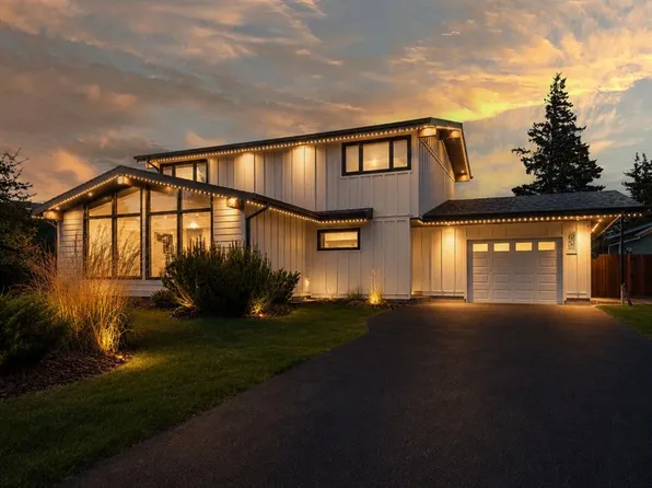 65 SW Selkirk Blvd, Red Deer, AB T4N 0G5
