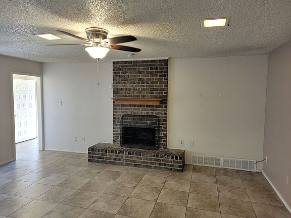5th image of 6433-6435 Brookhaven Trl