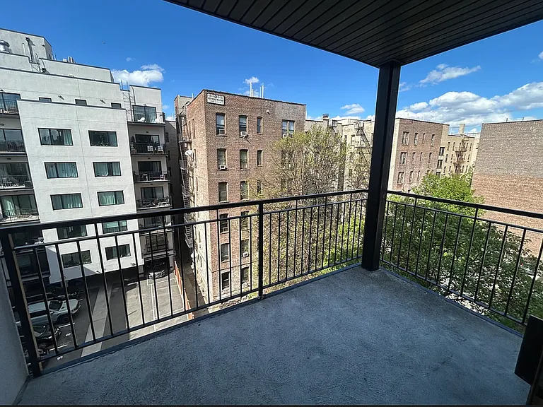 520 Parkside Ave #3B — Photo 5