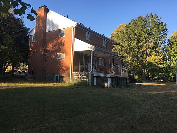 3rd image of 3791 Moorhill Dr