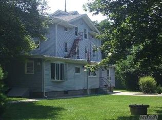 2 Smith Ave #6, Holbrook, NY 11741