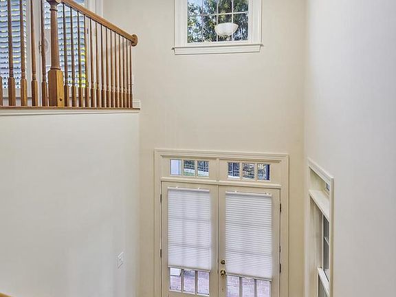 4th image of 10523 Tuckerman Heights Cir
