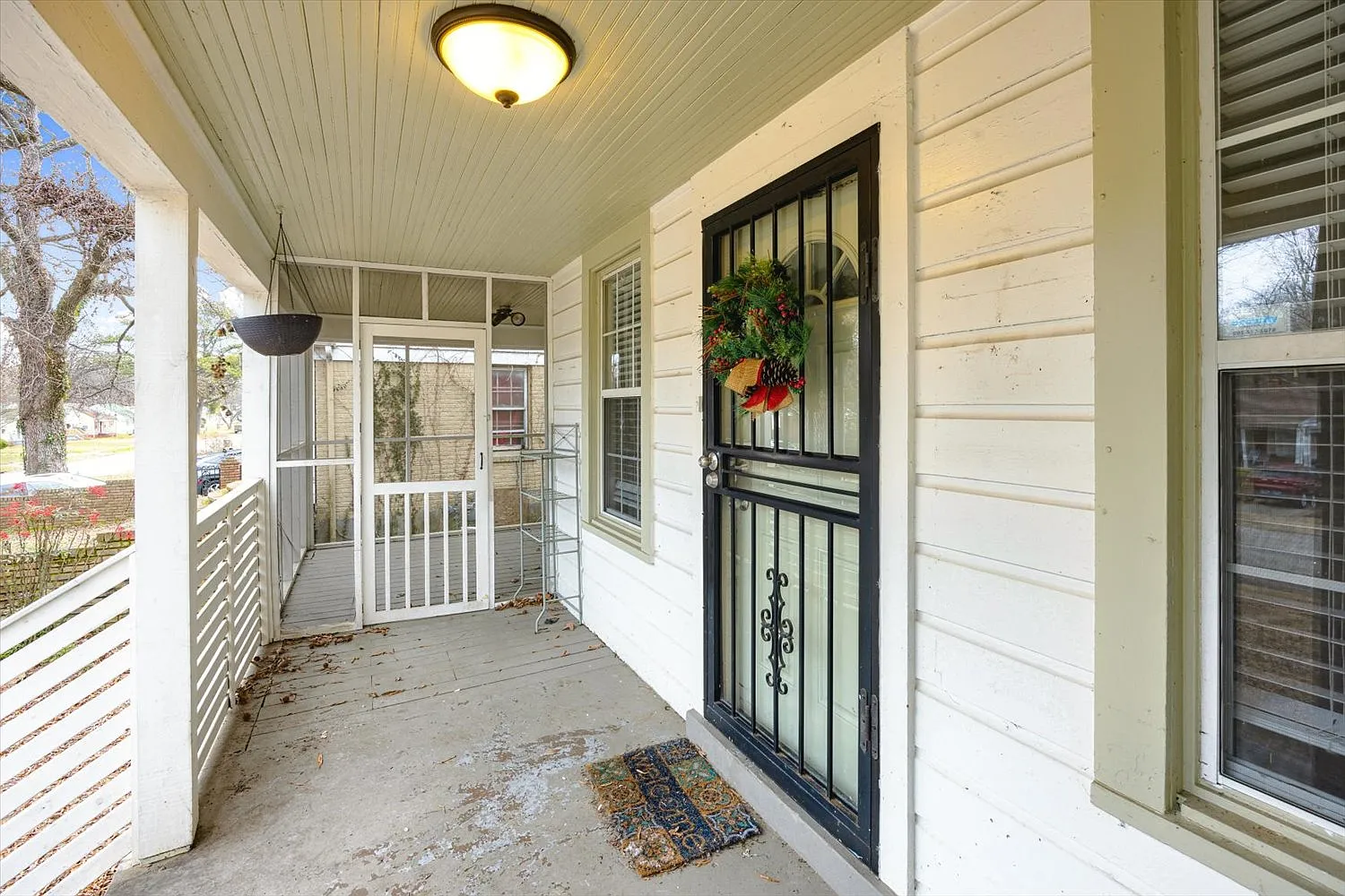 3553 Marion Ave — Photo 3