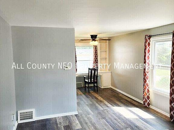 4th image of 21791 S Lake Shore Blvd