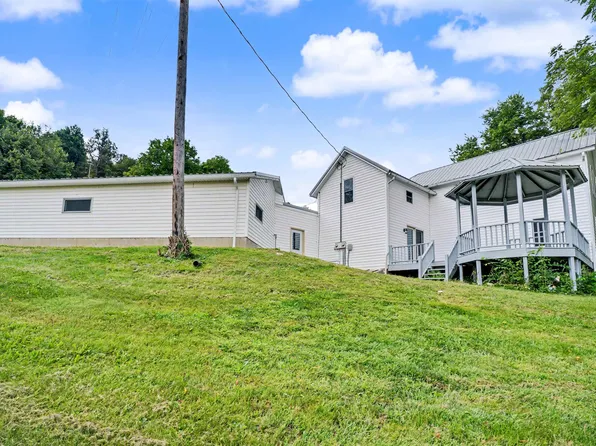 3161 Lynx Ave, Osterdock, IA 52035