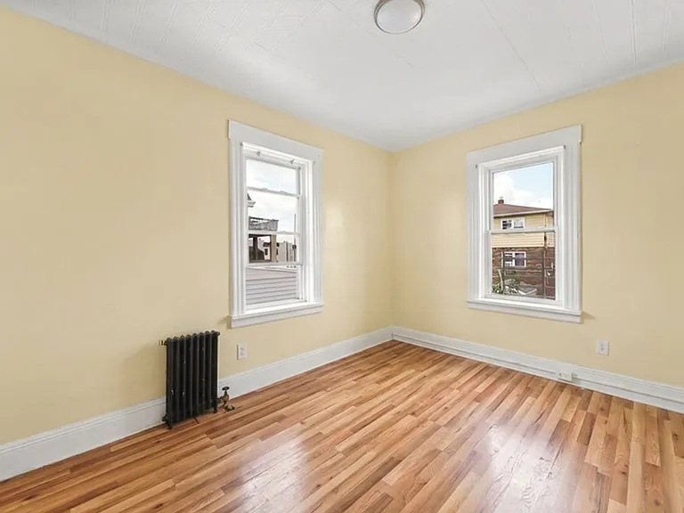 23 Farnham Ave #2 — Photo 6