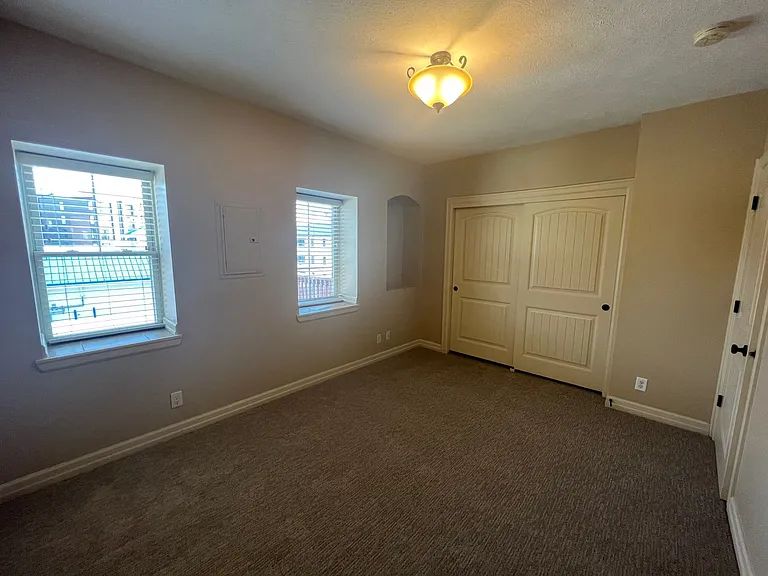 3007 Jackson St — Photo 38