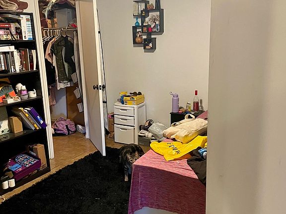 5th image of 3607-3609 Shoreline Dr #5