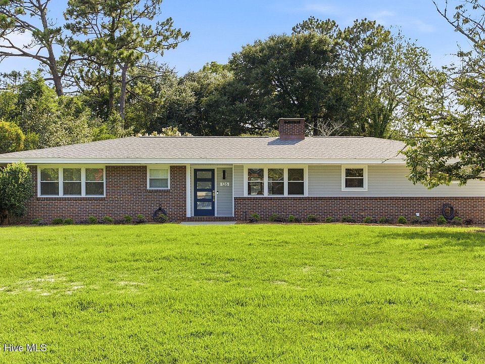 1st image of 126 Parkwood Drive
