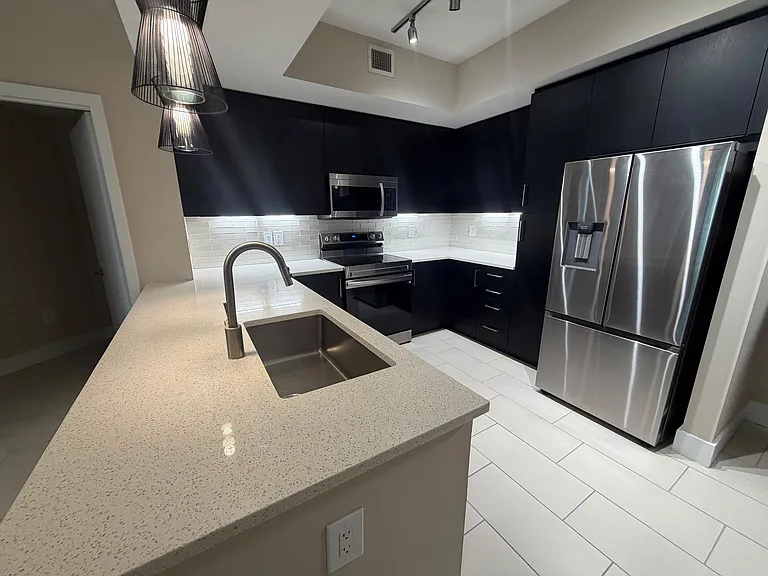 1111 SW 3rd Ave #220 — Photo 17
