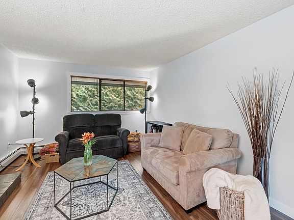 4th image of 1561 Vidal St #306