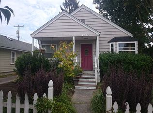 7354 Mary Ave NW, Seattle, WA 98117