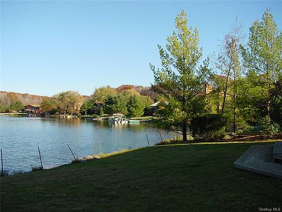 5th image of Lake Shore Dr S
