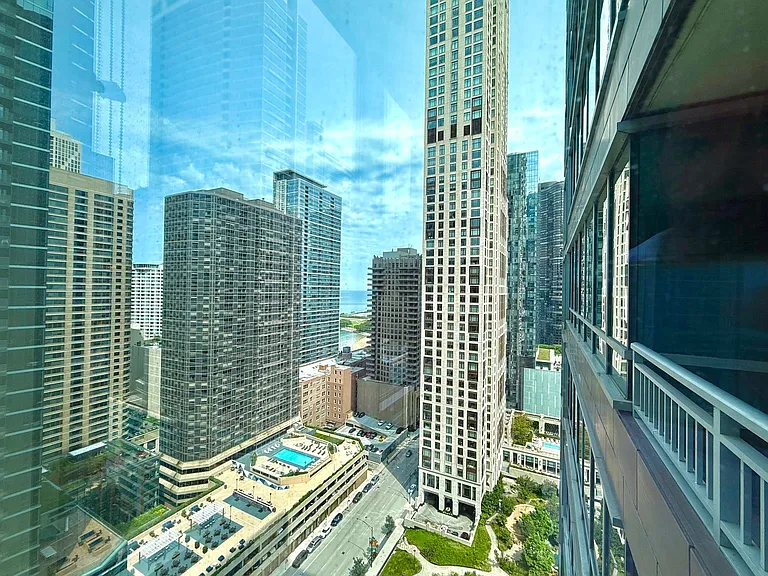505 N McClurg Ct #2501 — Photo 7