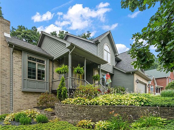 2nd image of 7048 Starling Dr