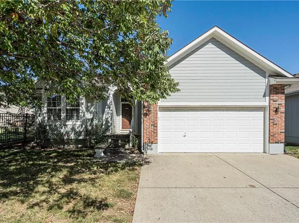 868 Reese St, Liberty, MO 64068