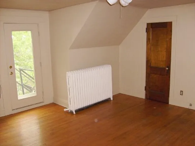 410 N Butler St — Photo 3