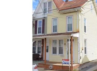 21 N 2nd St, Womelsdorf, PA