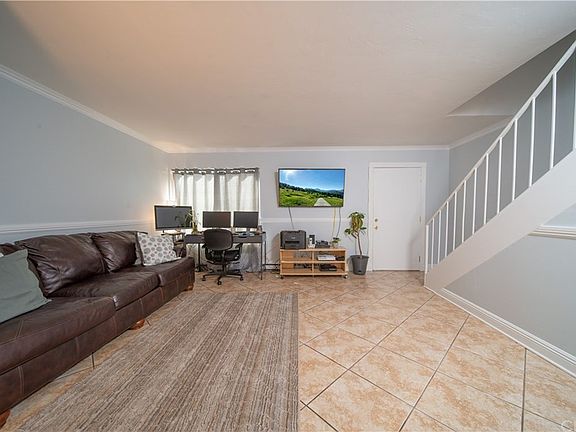 5th image of 2951 Bradford Pl APT B