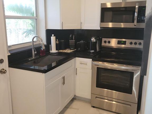 5th image of 420 NE 74th St APT 1