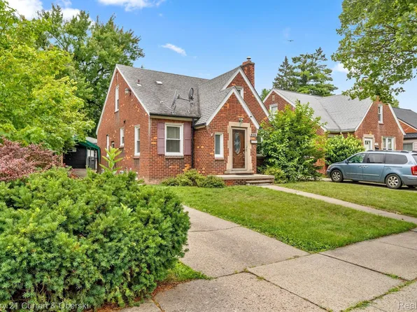 639 Mayburn St, Dearborn, MI 48128
