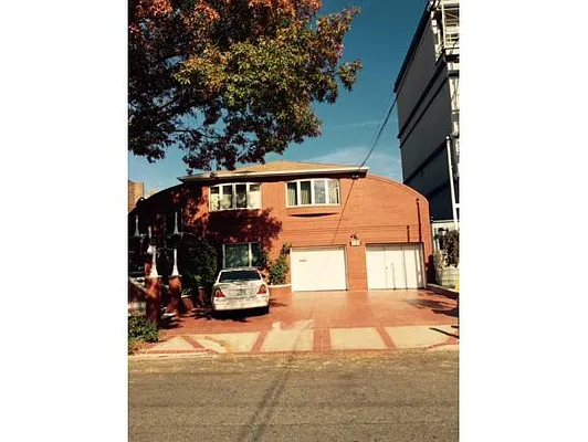 Sold by Bergen Basin Real Estate | media 10