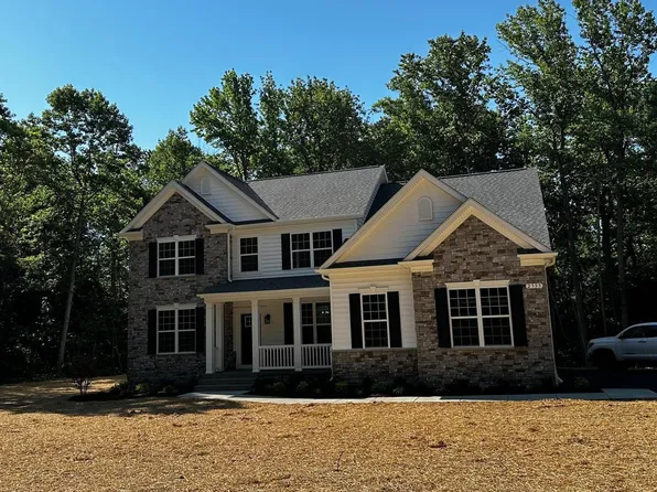 2355 Park Chesapeake Dr, Lusby, MD 20657