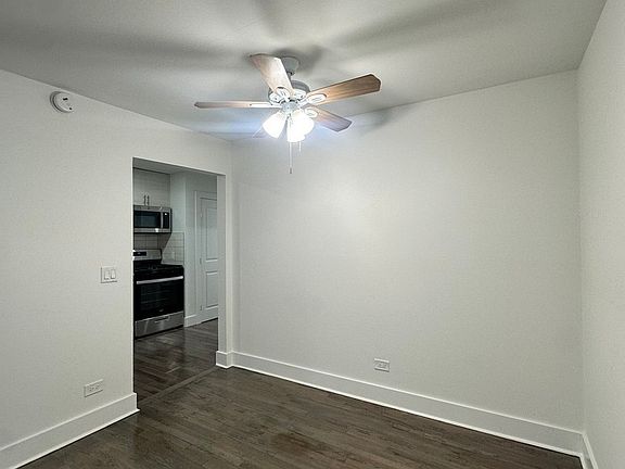 4th image of 137 E Grand Ave #6B