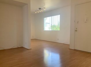 4389 Camero Ave APT 4, Los Angeles, CA 90027
