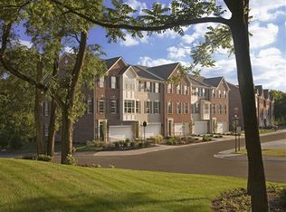 9062 Mercer Dr, Fishers, IN 46038