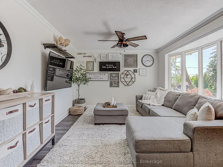 778 Tennyson Ave — Photo 6