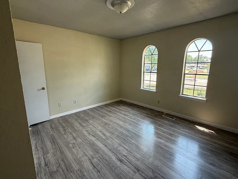 3613 S 116th East Ave — Photo 7