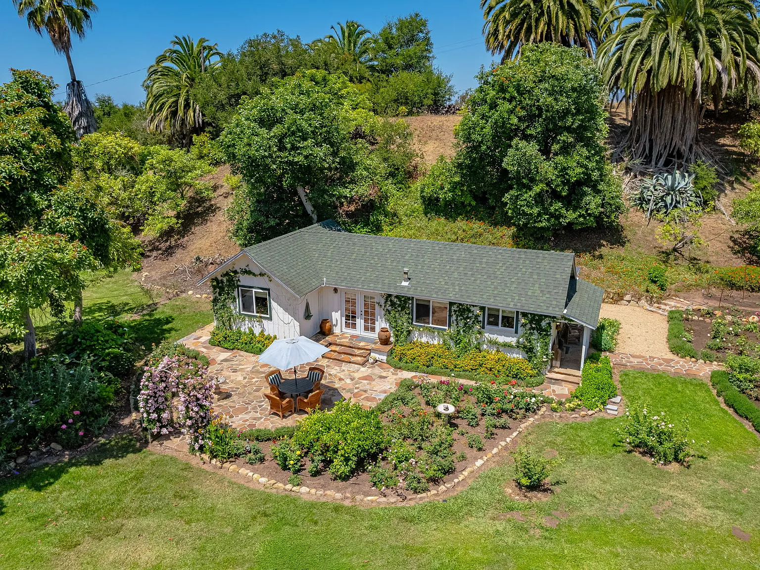 2 bed, $9,000 — Photo 4
