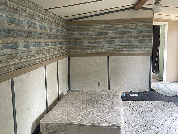 5th image of 100 Nancy Ave #41